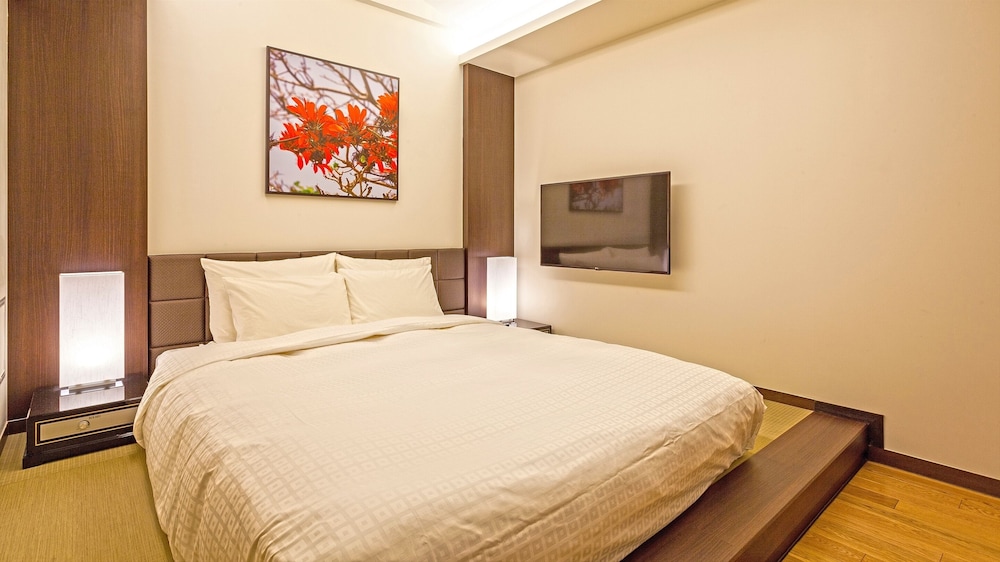 EXES Premier Grand Suite, Non Smoking / Access to Lounge