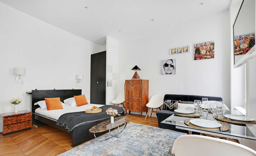 Apartment photo 1