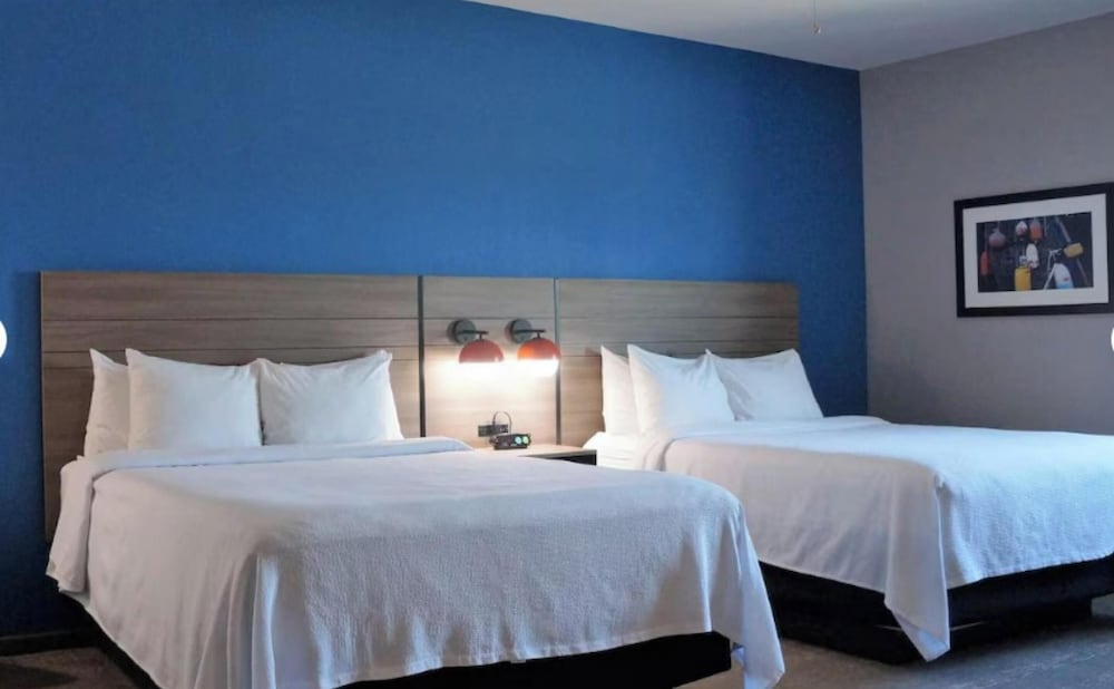 Deluxe Room, 2 Queen Beds photo 1