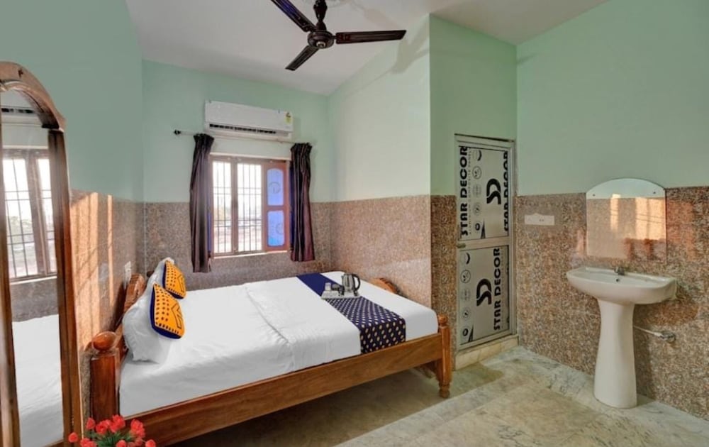 Deluxe Double Room, City View photo 1