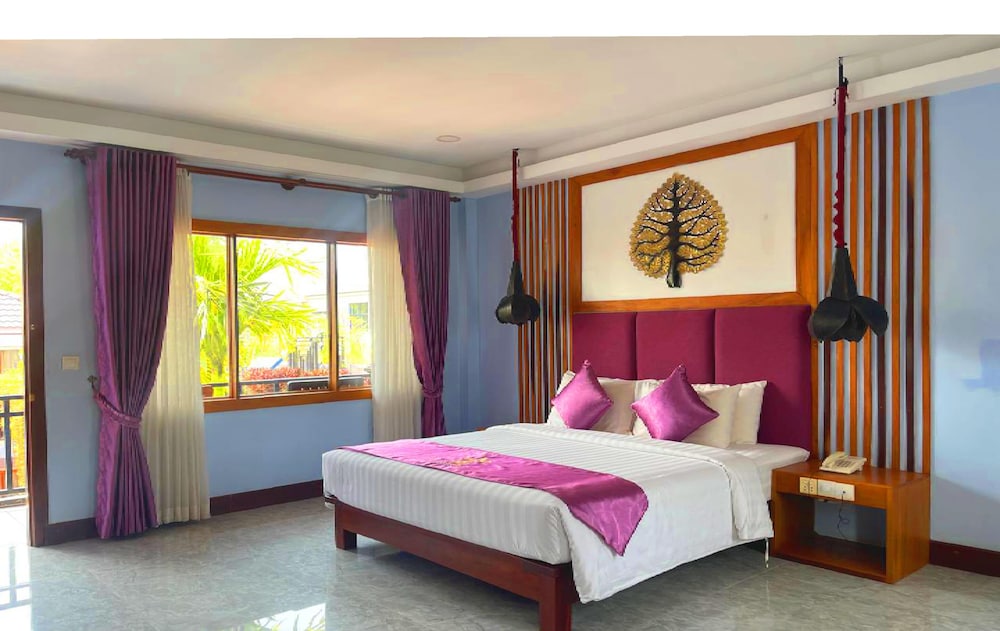 Deluxe Double Pool View-Free Dinner Asian