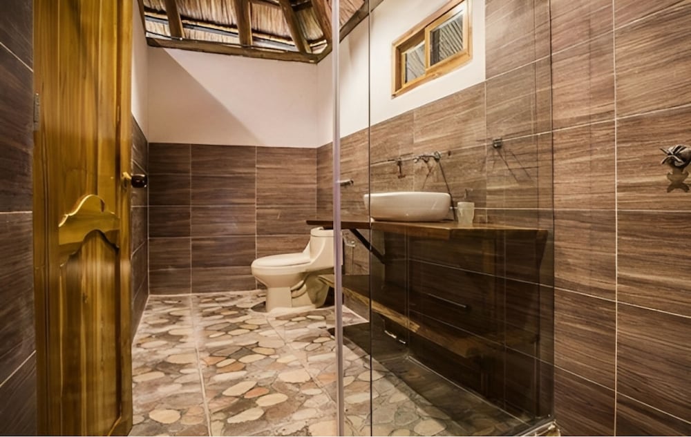 Family Cabin, Hot Tub photo 3