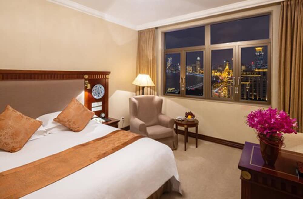 Luxury Room, 1 King Bed, River View photo 1