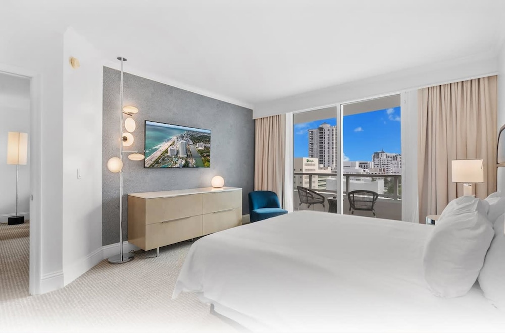 Junior Suite, 1 Bedroom, Kitchen, Partial Ocean View