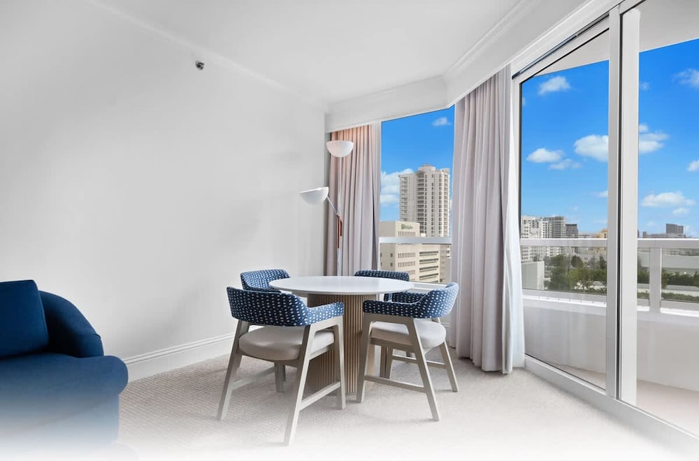Junior Suite, 1 Bedroom, Kitchen, Partial Ocean View