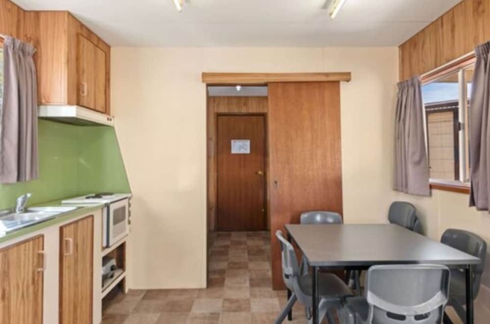 Economy Studio Cabin (External Ensuite) photo 3
