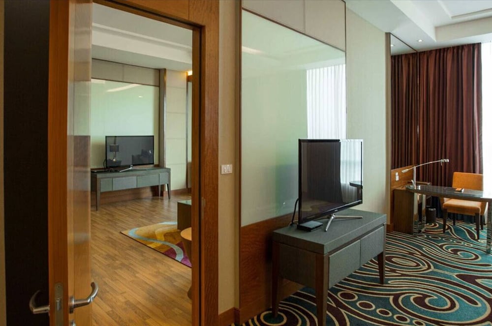 Deluxe Suite photo 2