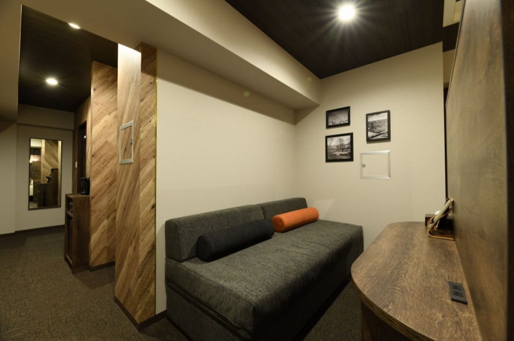 Premium Room, Non Smoking - Photo 4