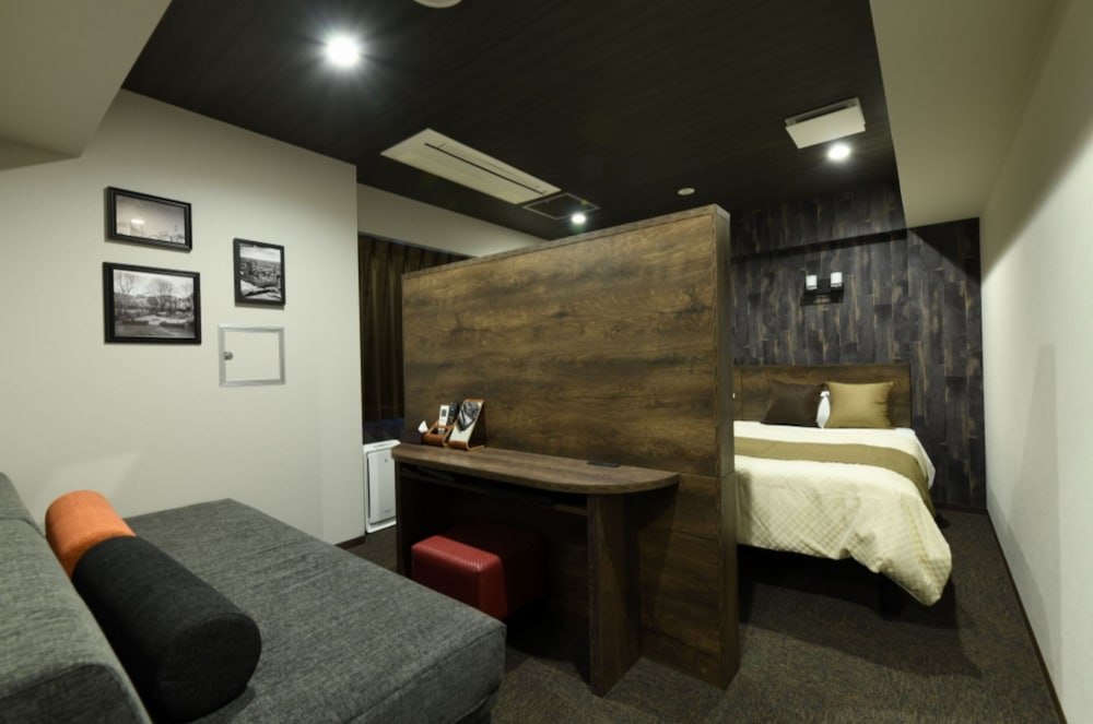 Premium Room, Non Smoking - Photo 2