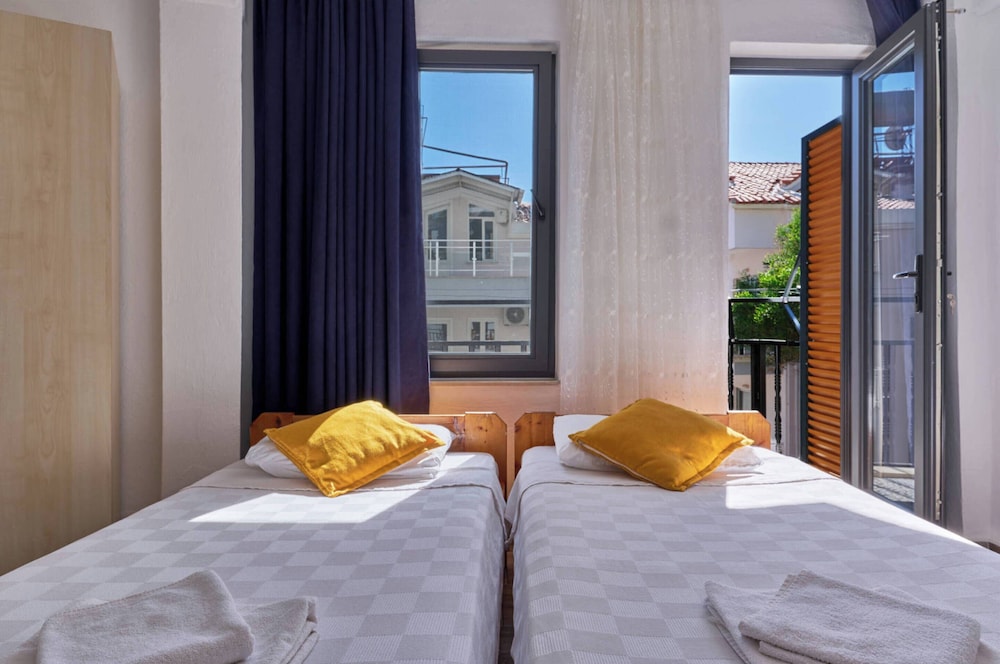 Economy Twin Room