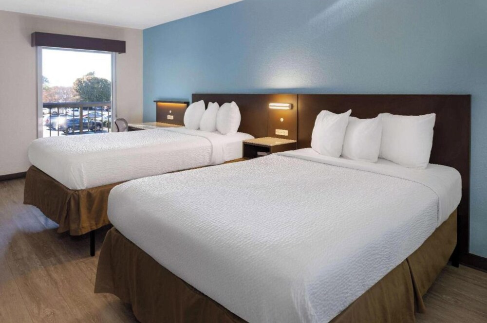 Deluxe Room, 2 Double Beds (Refrigerator & Microwave)