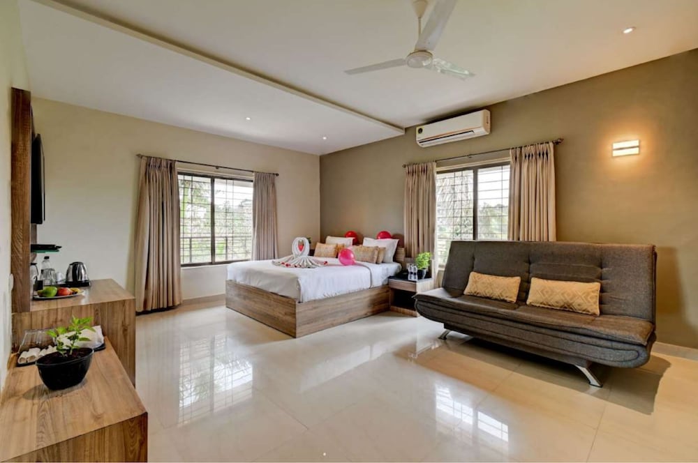 Luxury Suite photo 1