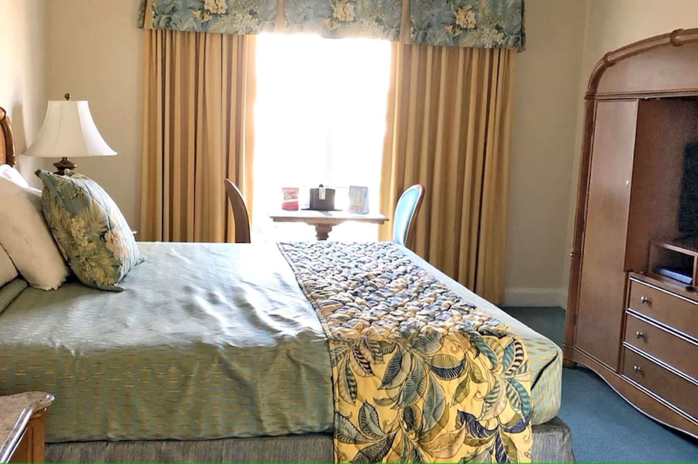 2 Bedroom Suite photo 3