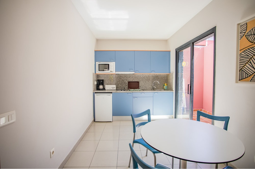 Classic Apartment, 1 Bedroom (2 Adults and 2 Children) photo 3