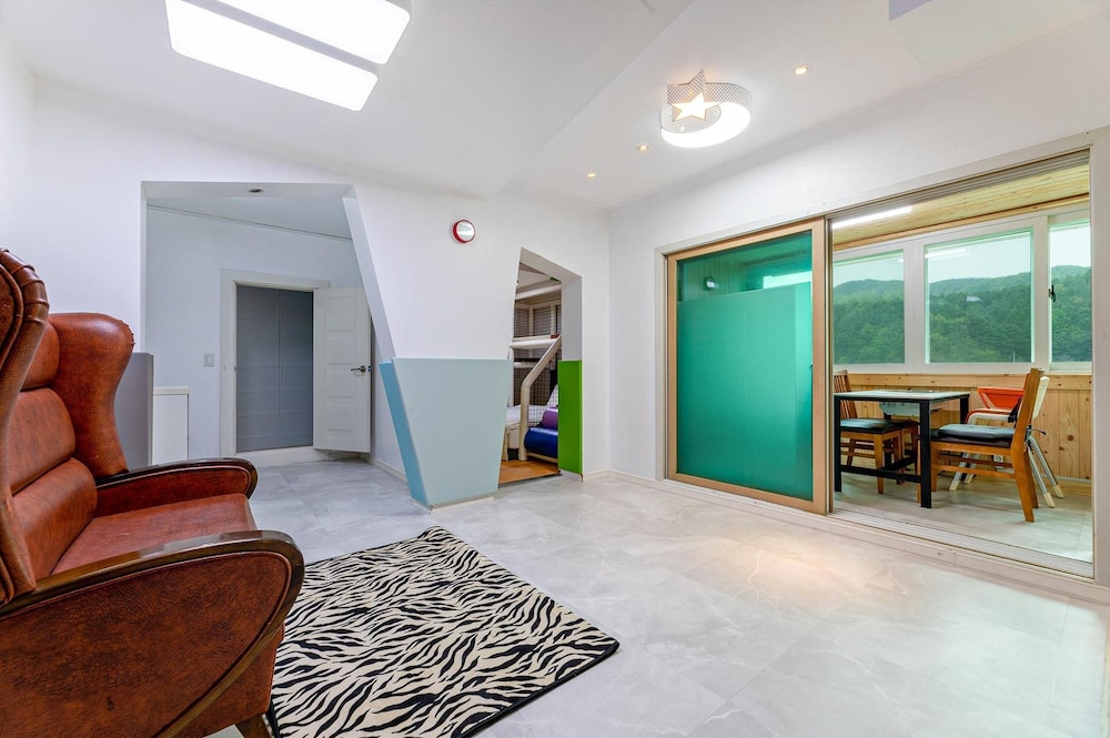Basic Room, 1 Bedroom (Smoothing (Kid/pool)) - Photo 5