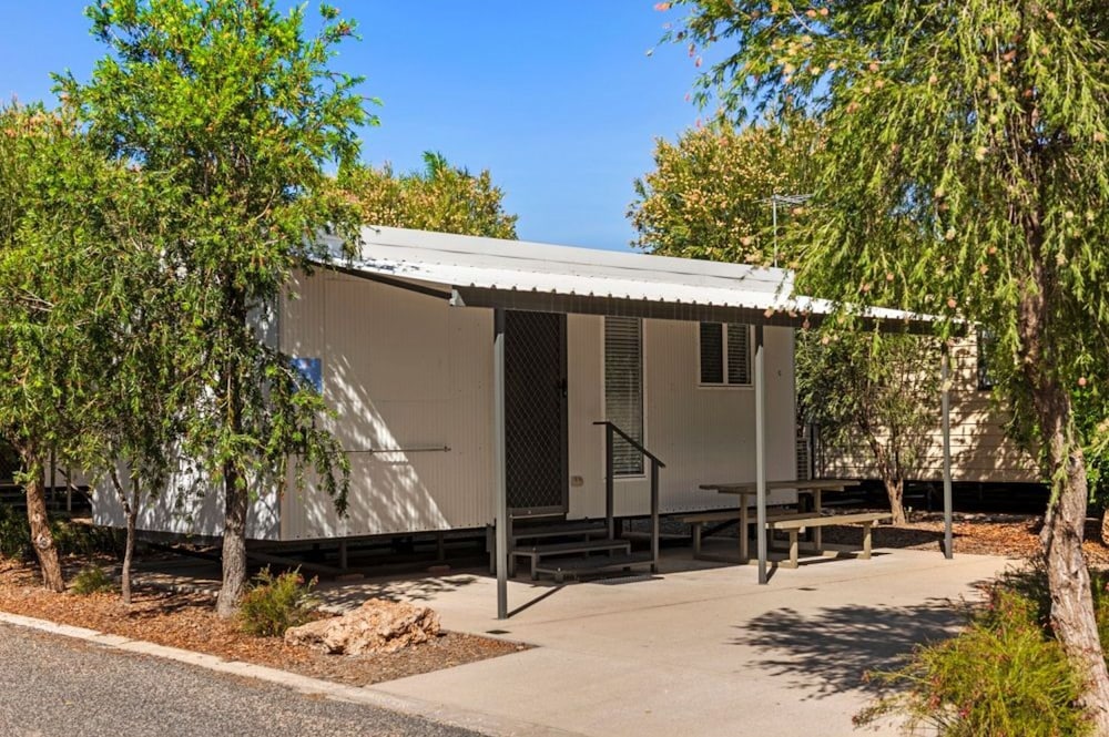 Standard Cabin (No Bathroom) photo 2