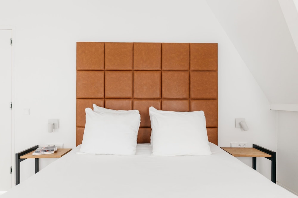 1 Bedroom Apartment photo 2