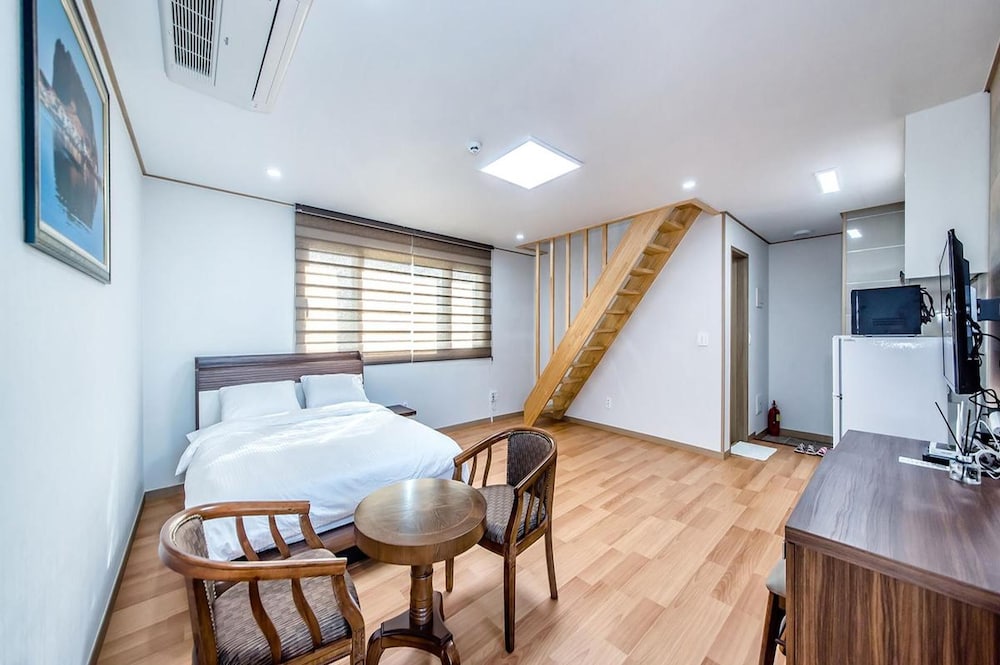 Basic Room, 1 Bedroom (Bokcheng 2 (ocean view)) - Photo 2