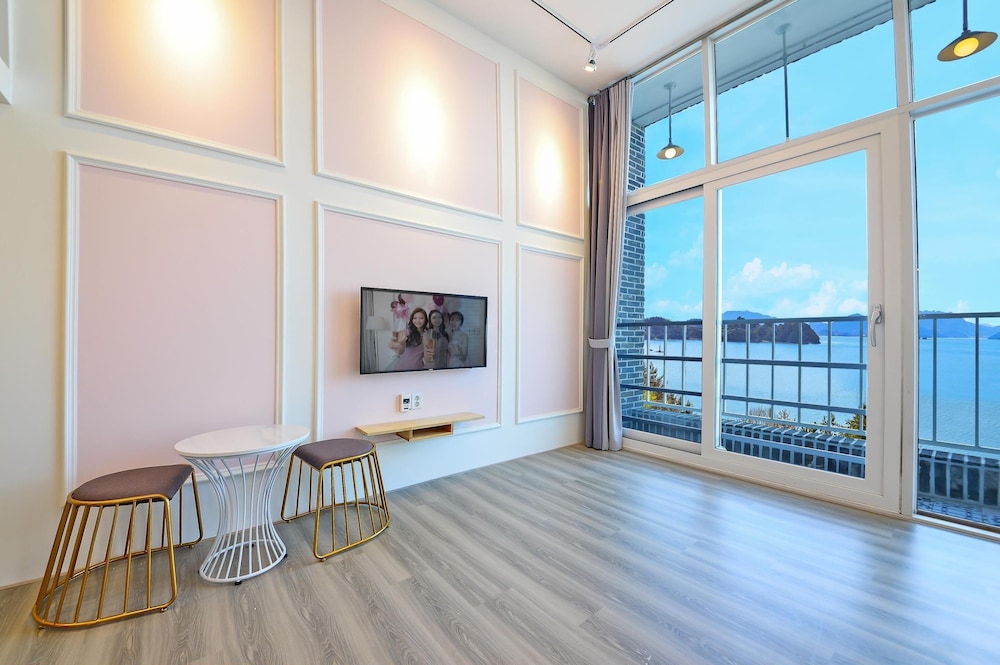 Basic Room, 1 Bedroom (A203) - Photo 13
