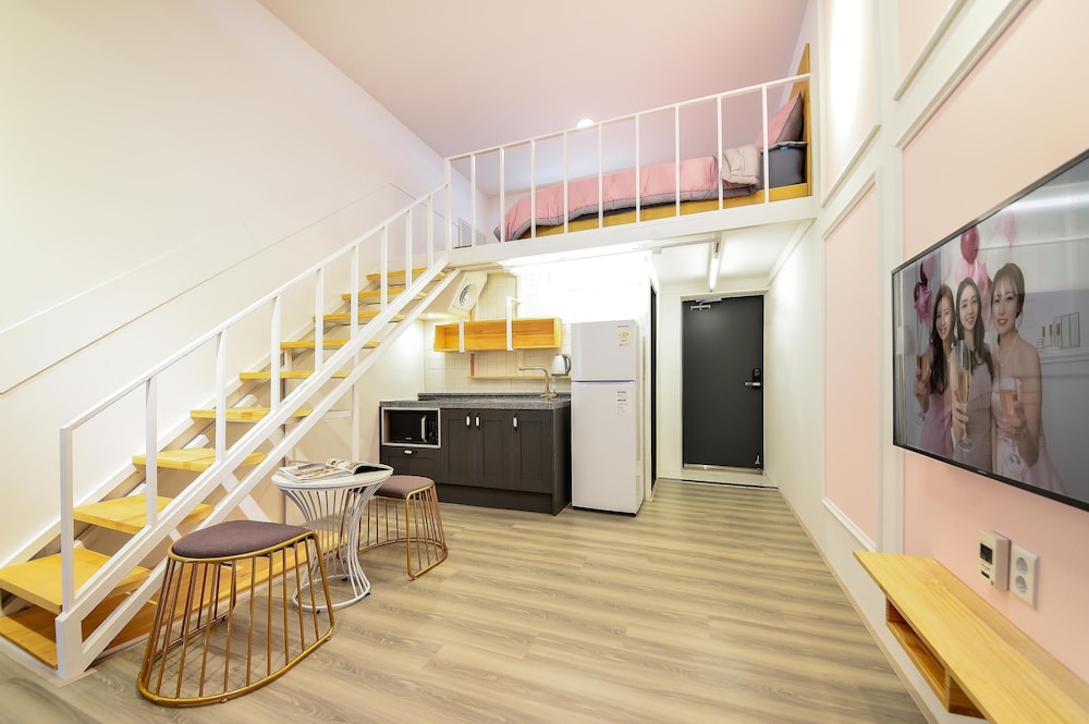 Basic Room, 1 Bedroom (A204) - Photo 5