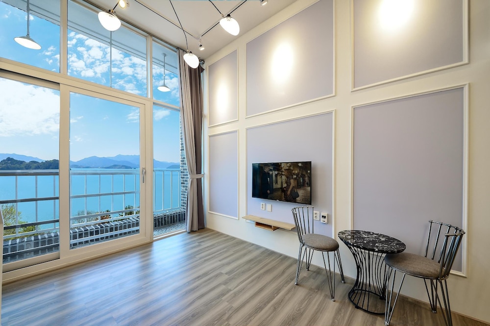 Basic Room, 1 Bedroom (A201) - Photo 3