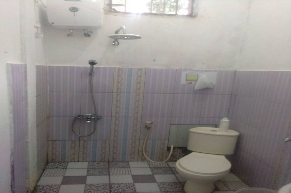Standard Double Room - Photo 10