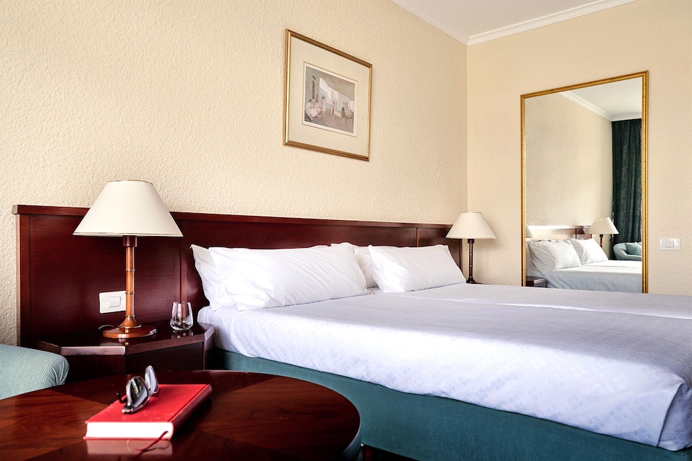 Suite, Sea View