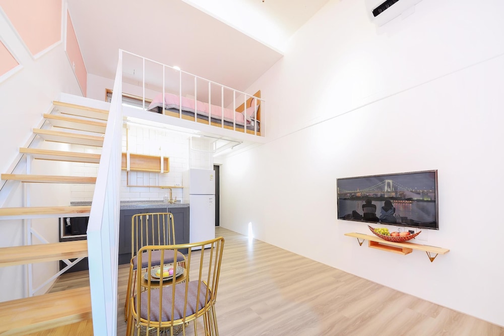 Basic Room, 1 Bedroom (E104(Ocean View)) - Photo 5