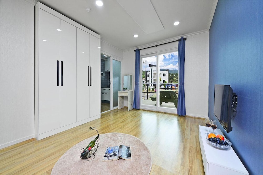 Basic Room, 1 Bedroom (101 (Terrace))