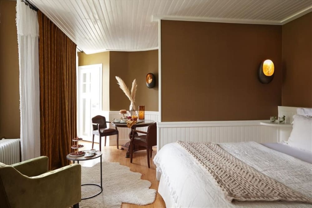 Deluxe Suite photo 3