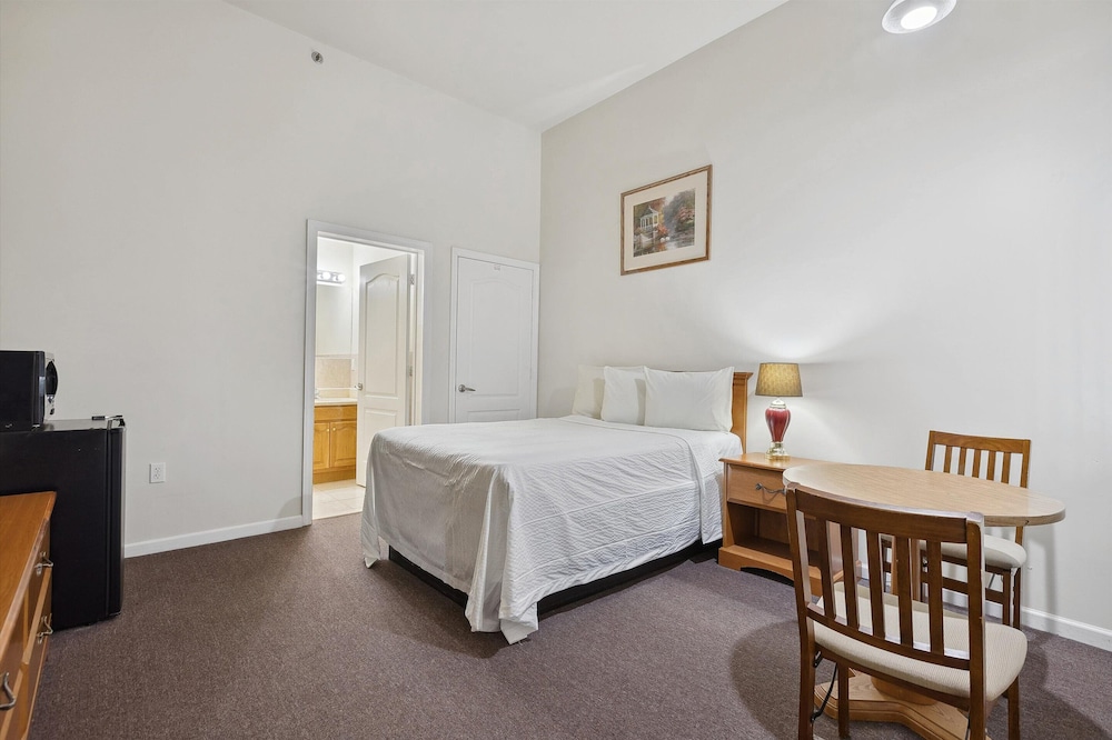 Standard Room, 1 Bedroom, Non Smoking photo 2