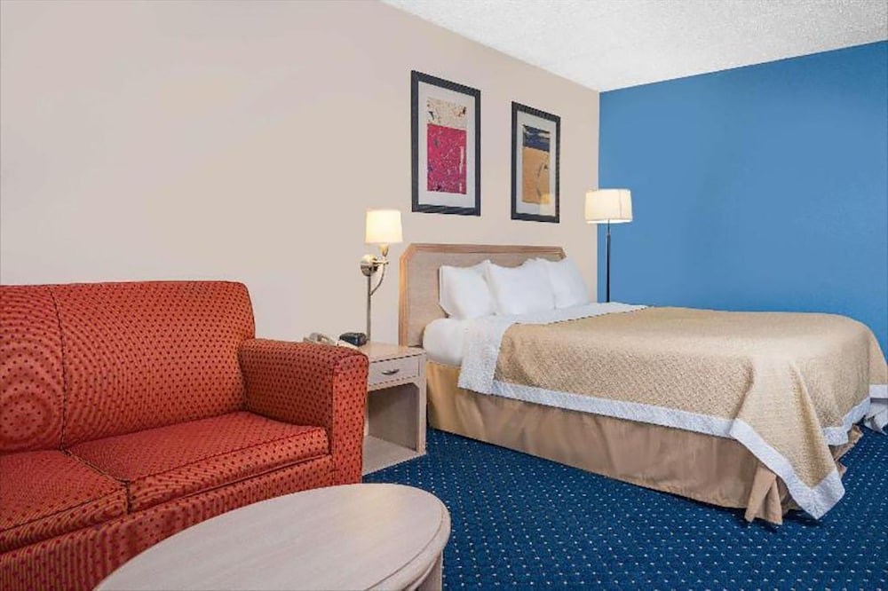 1 King Studio Suite With Jacuzzi Oversized Ns photo 3