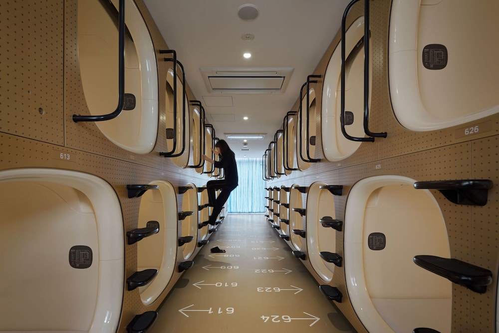 Special Offer - Two Capsule Rooms for Female Guests, Non-Smoking photo 3