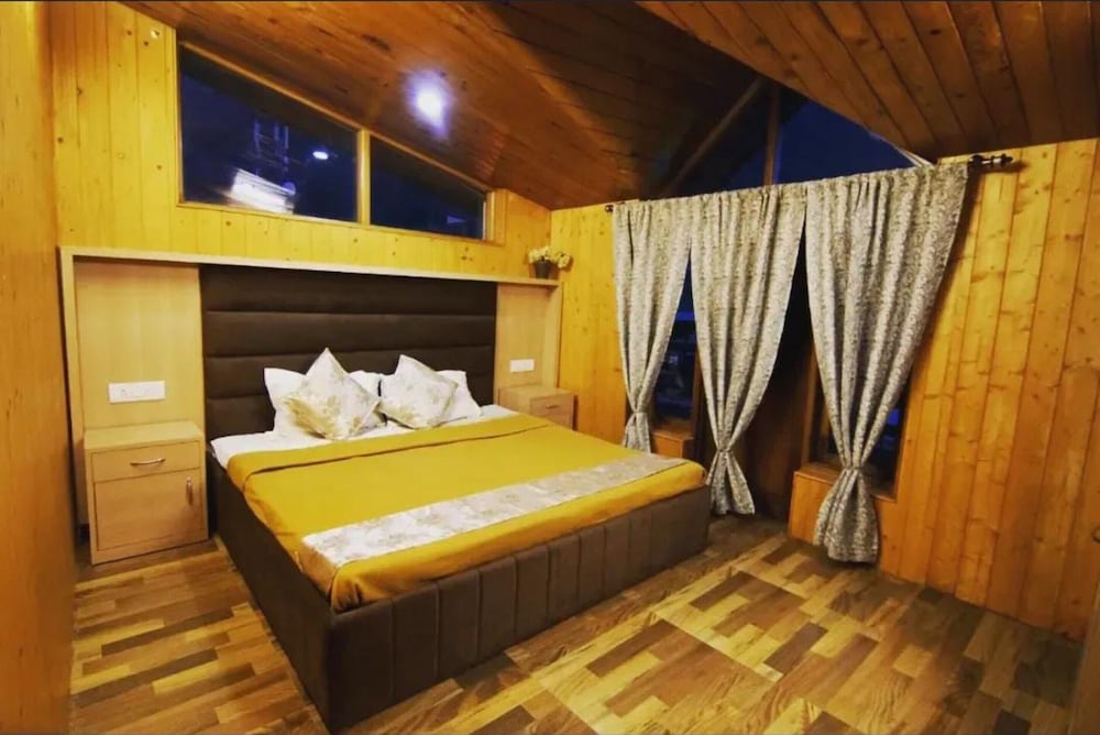 Standard Double Room - Photo 5
