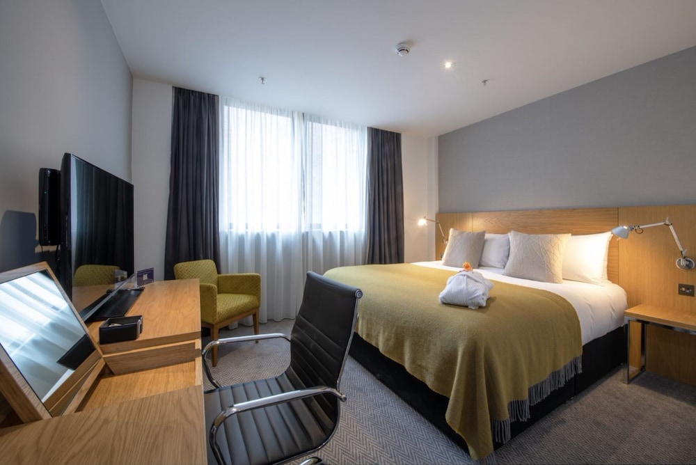 City Double Room thumbnail 5