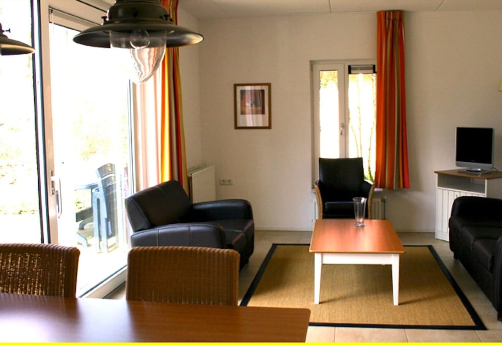 Romantic House, 3 Bedrooms photo 1