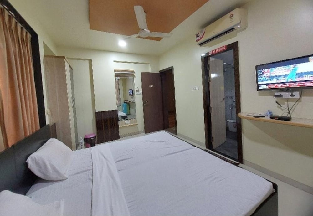 Deluxe Double Room, Multiple Bedrooms, City View photo 2