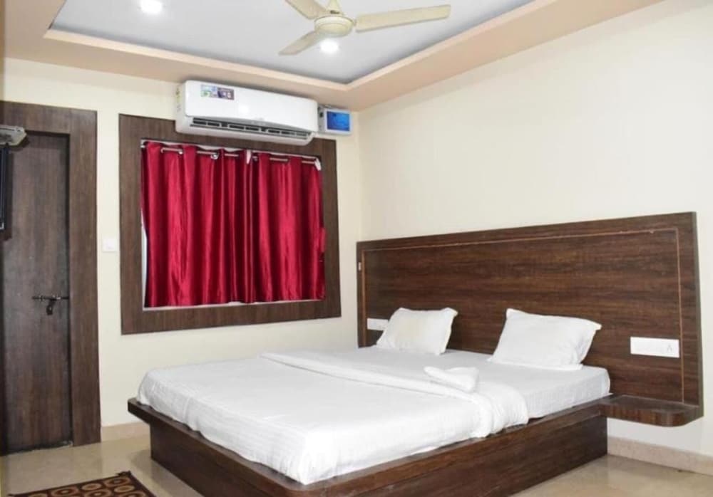 Deluxe Double Room, Multiple Bedrooms, City View