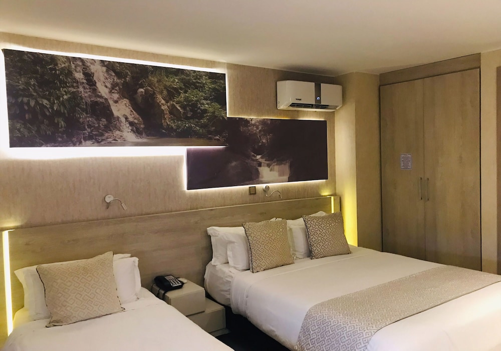 Superior Triple Room photo 3