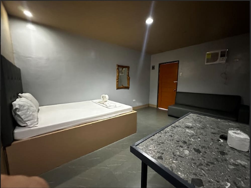 Deluxe Double or Twin Room photo 3