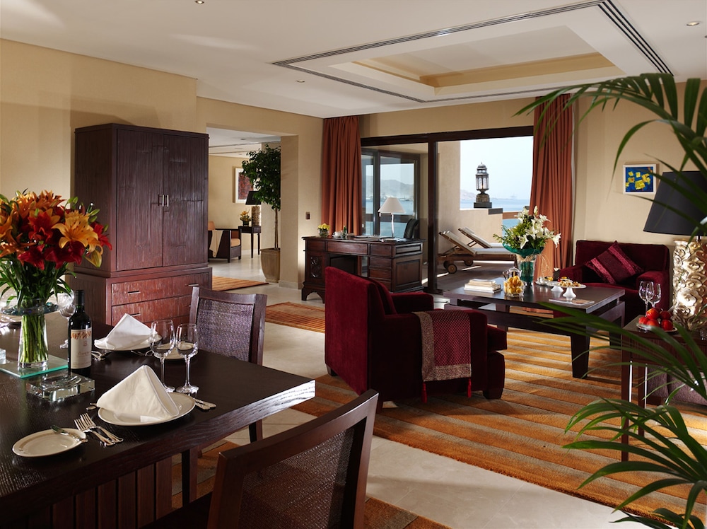 Royal Suite - Photo 3