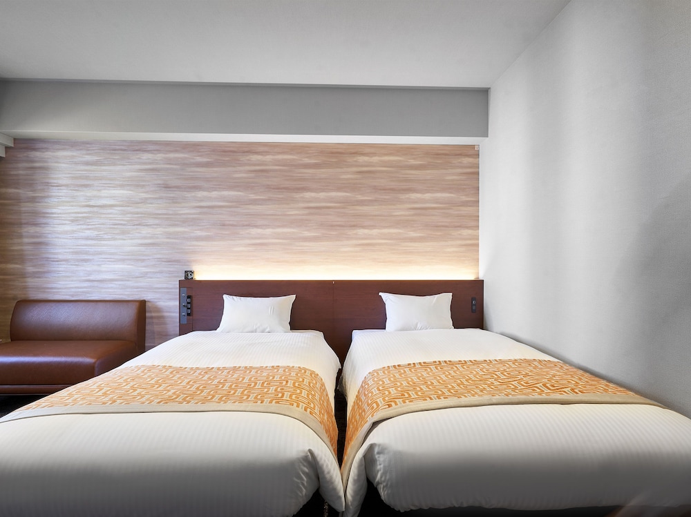 Basic Twin Room - Photo 2