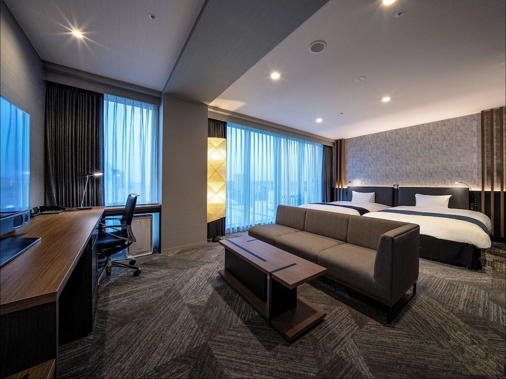 Junior Suite Fourth,Non Smoking(Breakfast for children sharing a bed must be paid on site)