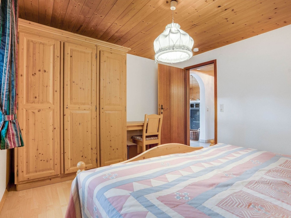 Classic Chalet, 2 Bedrooms photo 1