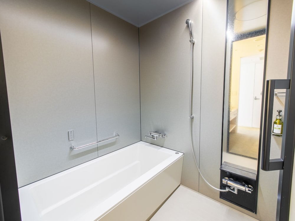 Forth Room Or Connecting Room, Non Smoking thumbnail 6