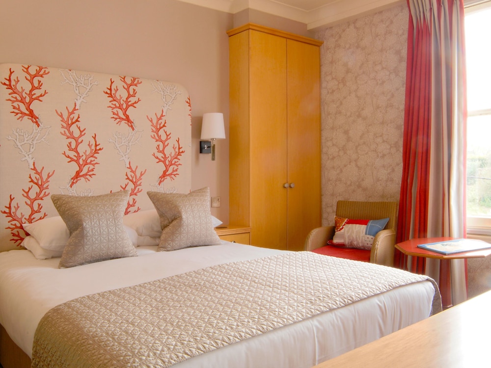 Darfield House Twin/Double Room photo 3