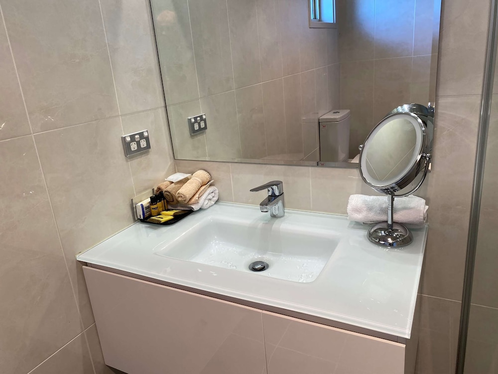 Executive Suite, Multiple Beds, Non Smoking, Kitchenette (with Sofabed) - Photo 11
