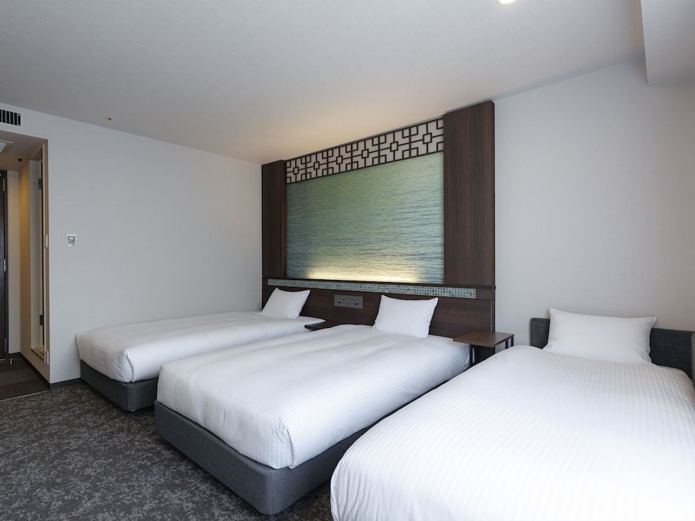 Superior Twin Room, Non Smoking (3PAX) - Photo 3