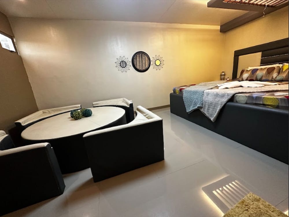 Family Studio Suite photo 2