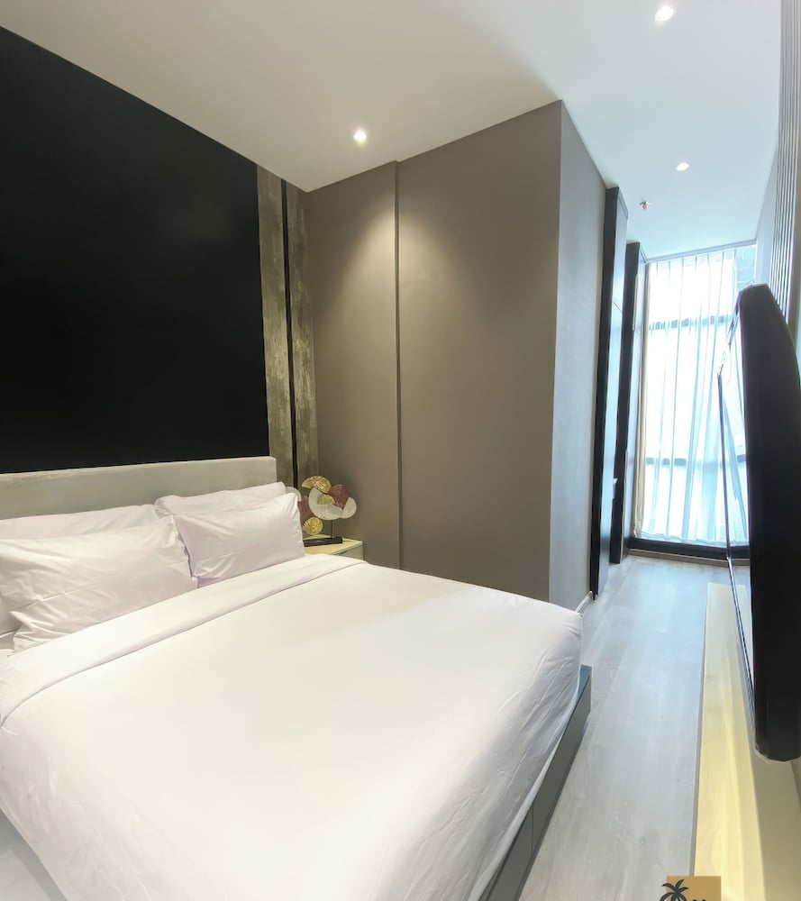 Deluxe Apartment, 3 Bedrooms, Balcony, City View